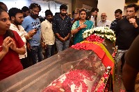 Celebs Pay Last Respects to Superstar Krishna Photos